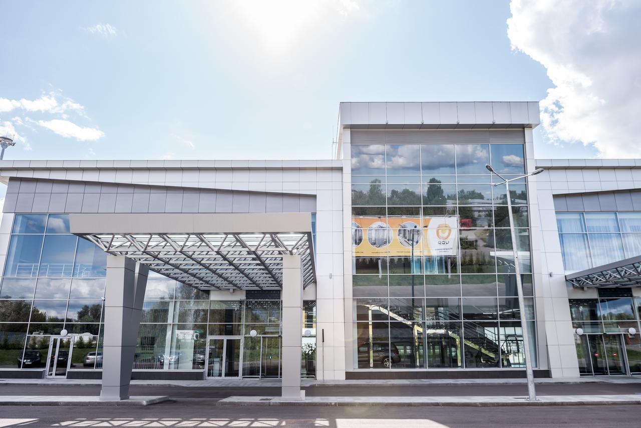Terminal B Hotel Kiew Exterior foto